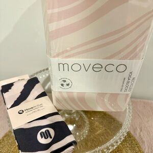 Fitness Bundle Workout Towel & Pink/Cream Yoga Block Set